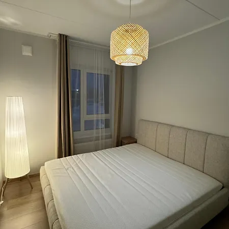 Appartement Modern 4-room Compact Flat With Parking In Riga *