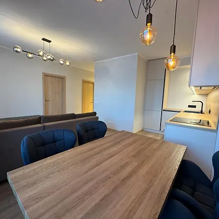 Modern 4-room Compact Flat With Parking In Riga * Dreilini (Stopini)